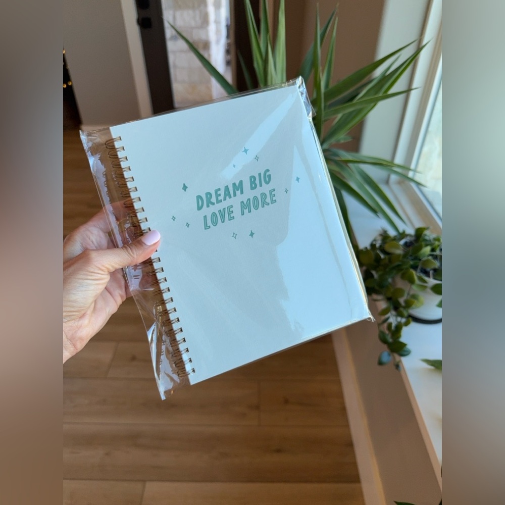 🌻 2/$20 "Dream Big Love More" Spiral Notebook - Picture 5 of 6